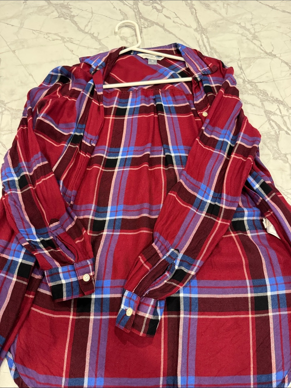 Old Navy Red Plaid Long-Sleeve Button-Up Top